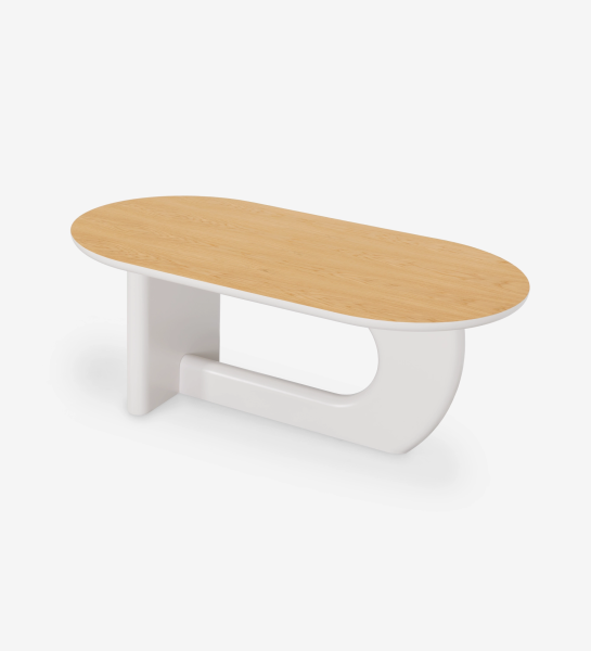 Table à manger ovale avec plateau en chêne naturel et pied laqué couleur perle.
