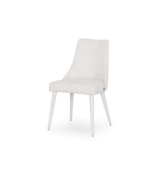 Chaise Oslo rembourré en tissu perle, pieds laqués perle.