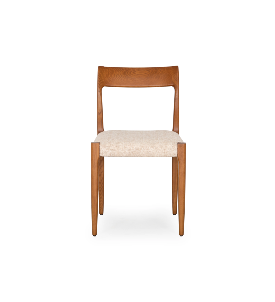 Silla en madera de fresno color miel con asiento tapizado en tejido beige.