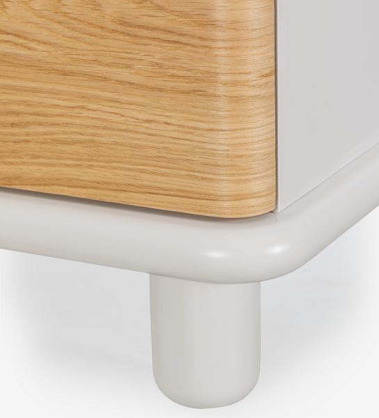 Commode à 3 grands tiroirs en noyer naturel, structure perlée.