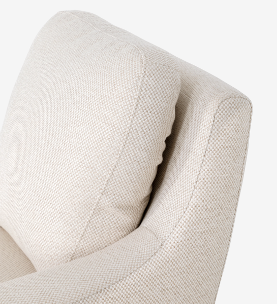 Fauteuil Paris en tissu beige, gros plan sur le dossier et l'accoudoir