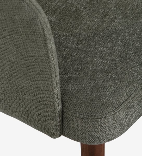 Chaise Londres en tissu gris-vert, gros plan sur assise et pied en bois