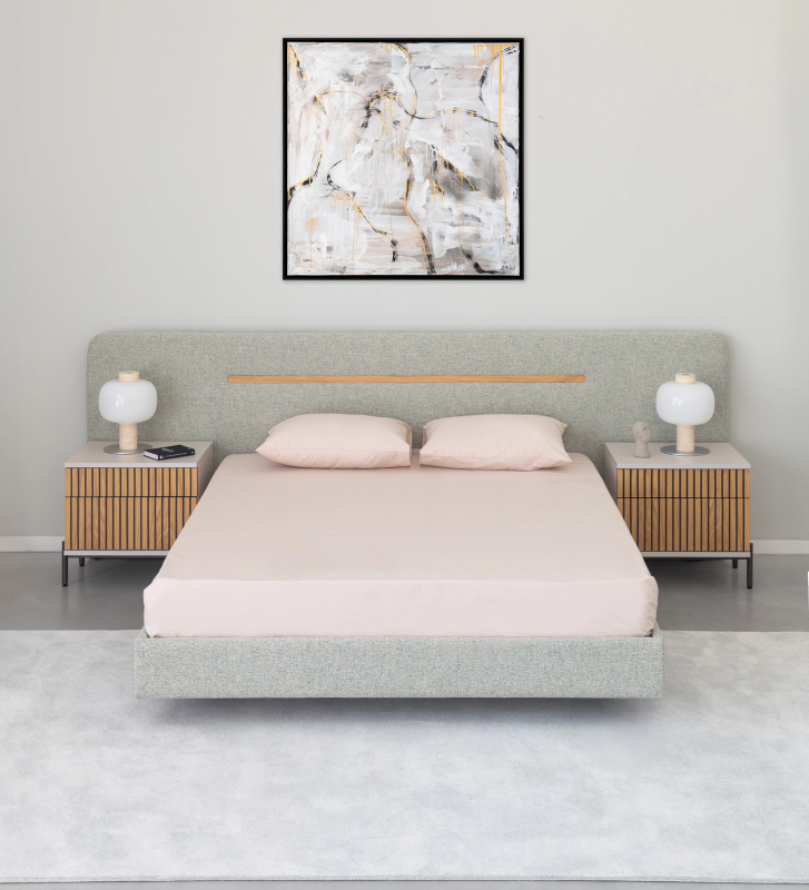 Tapis avec un motif dans des tons de gris, finition bord plié + feutre feltex 6 mm.