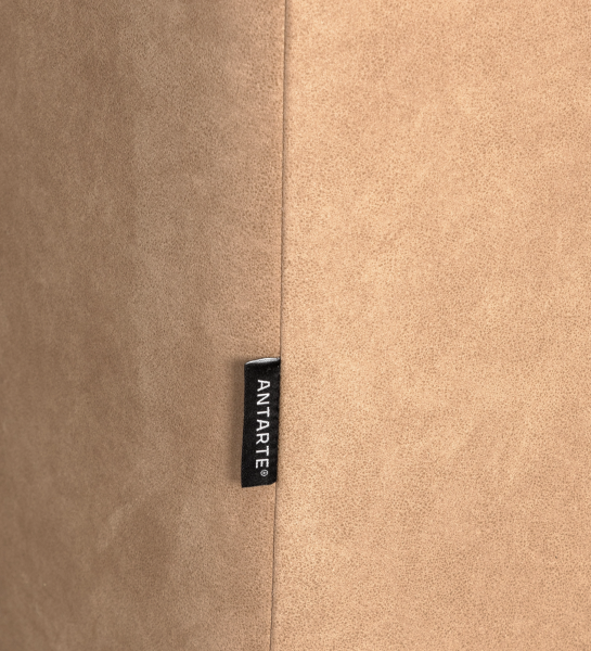 Sofá Paris 2 lugares com um braço estofado a tecido camel, 187 cm.