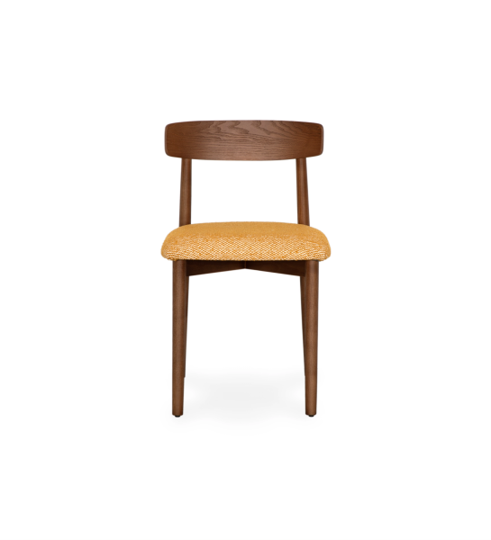 Silla de madera color nuez con asiento tapizado en tela amarilla