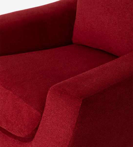 Fauteuil Paris en tissu rouge bordeaux, vue de détail sur l'assise et l'accoudoir