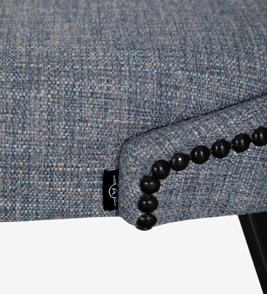 Chaise Pico en tissu bleu chiné avec rangée de clous ronds noirs