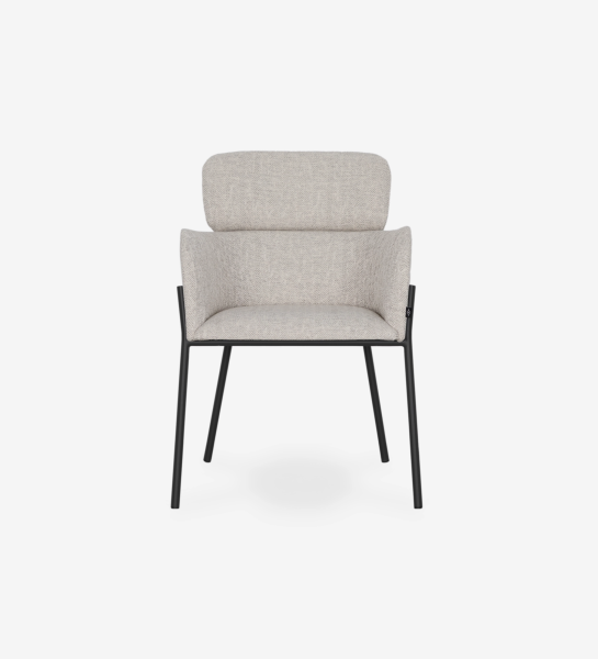 Silla Cannes tapizada beige con respaldo alto y patas metálicas negras