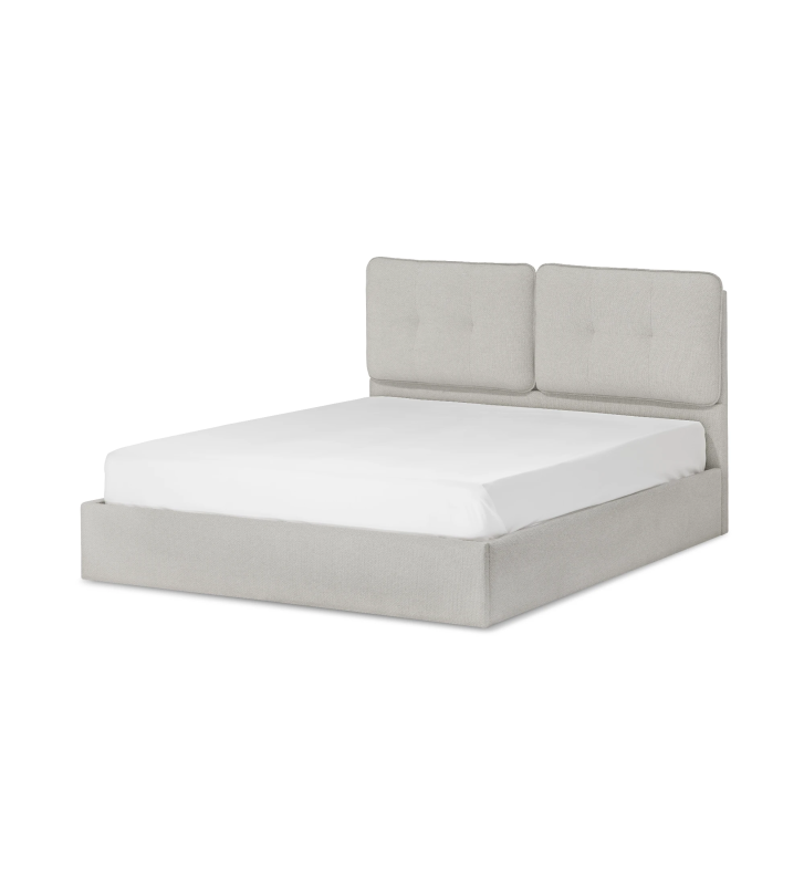 Cama doble con cabecero corto, tapizada en tela light grey.
