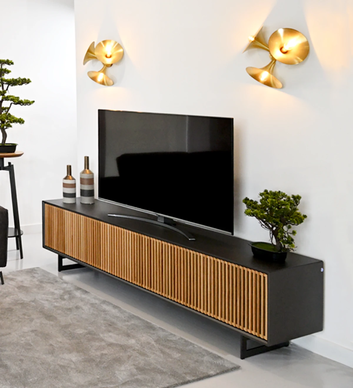 Tokyo TV stand 2 folding doors in natural oak, structure and metal feet lacquered in black, 210 x 55 cm.